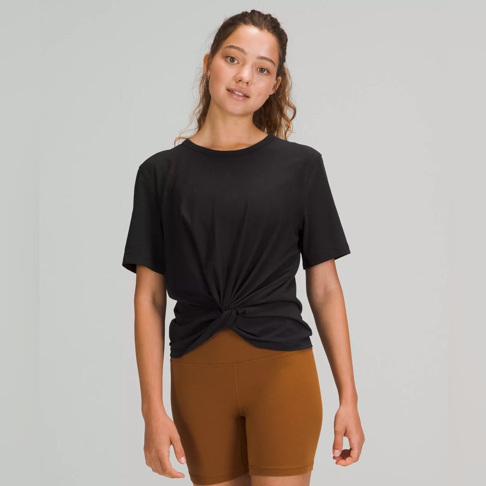 LULULEMON CRESCENT T-SHIRT IN BLACK ✨